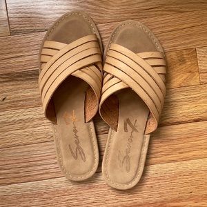 NEW Seven7 Babylon Leather Strappy Slide Sandals- Tan Size: 8
